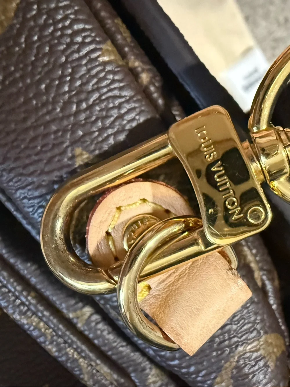 Louis Vuitton Pochette Métis